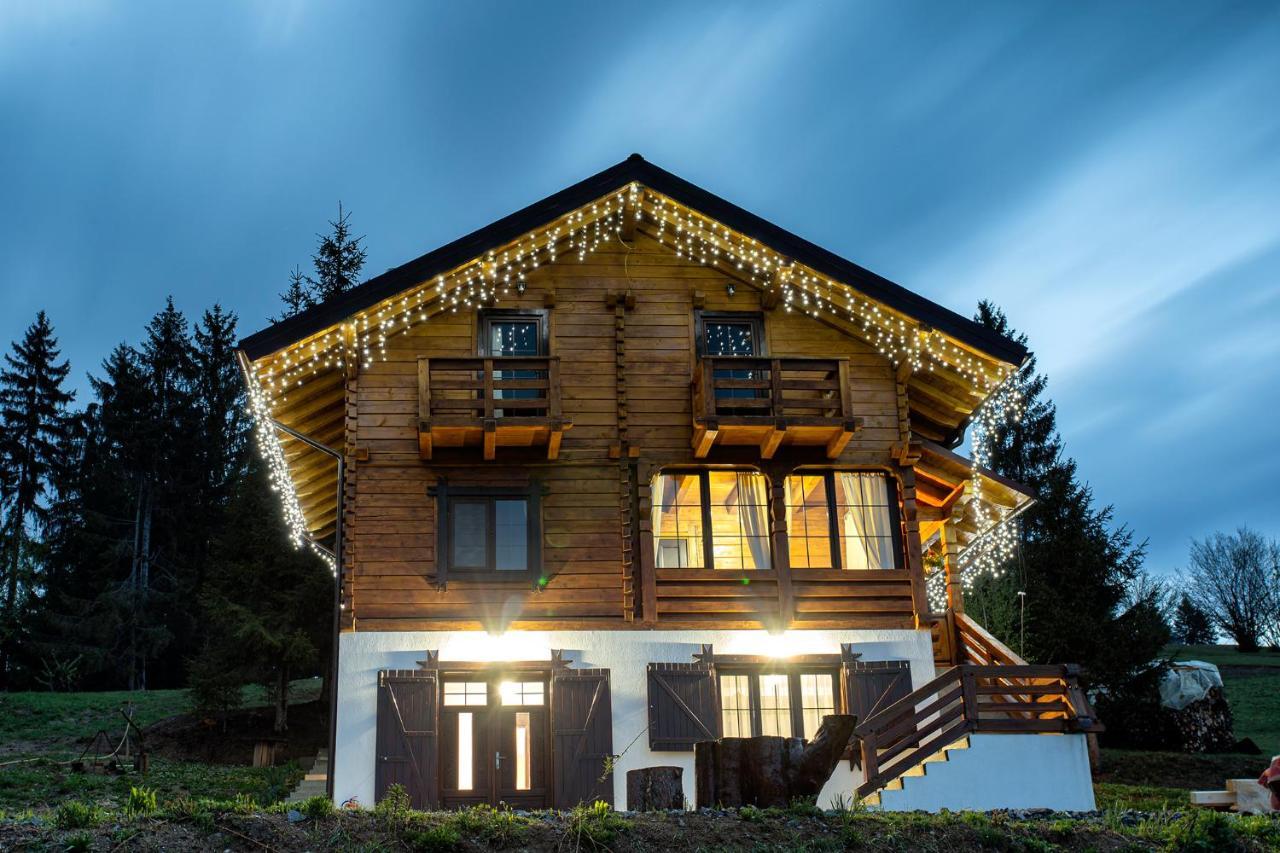 Tulean Cabin Săcel Esterno foto