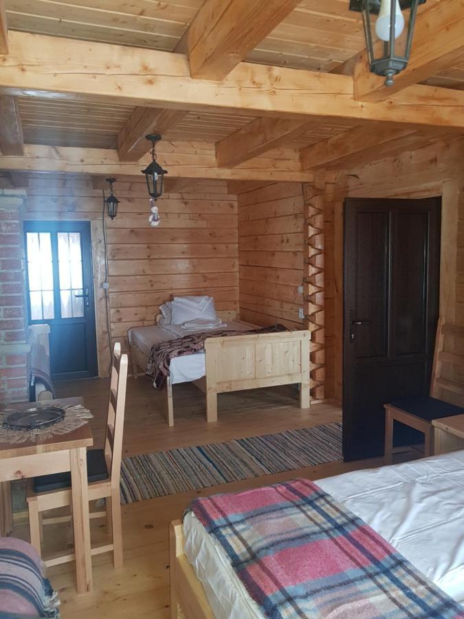 Tulean Cabin Săcel Esterno foto